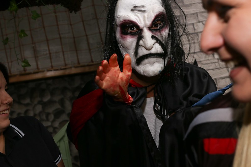 Тыквенные фонари и декорации для квеста на Хэллоуин в Madrid