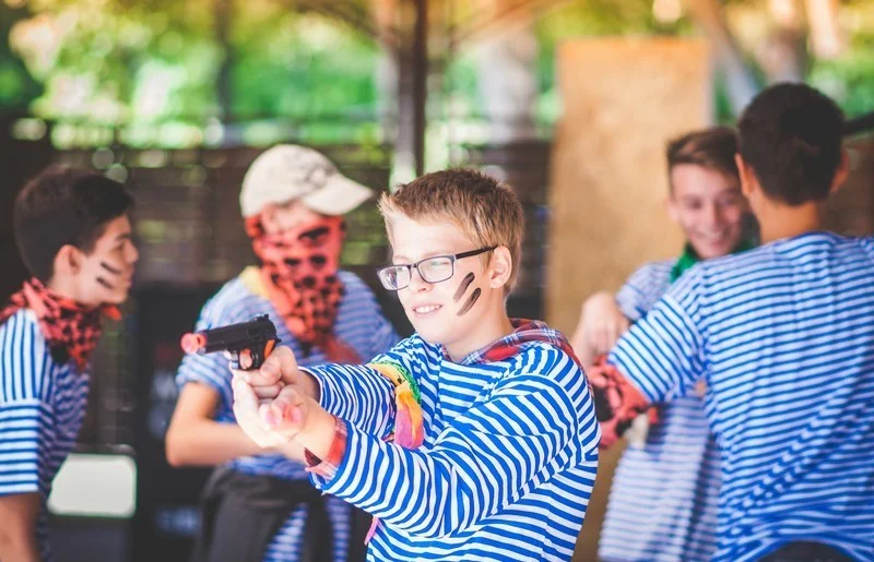 Quest for a teenager in Madrid.